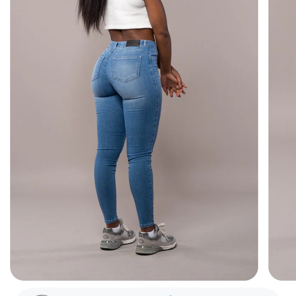 FIT Jeans- Contour Mid Waisted - Arctic Light Blue Skinny Jeans